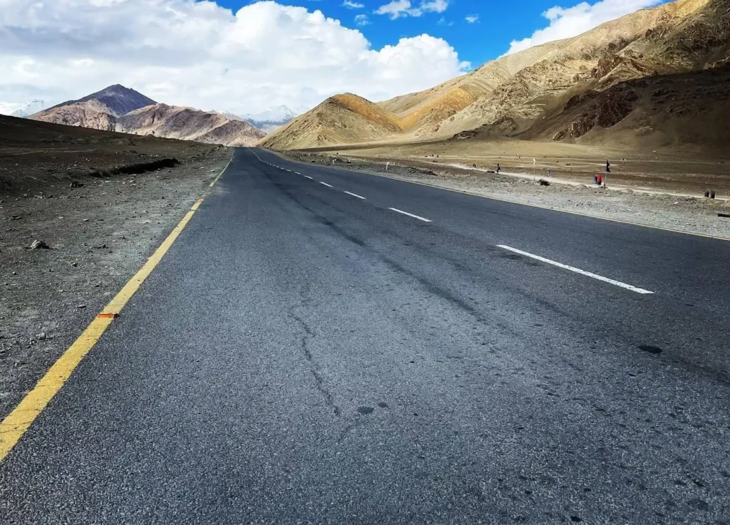 20 Best Things To Do In Ladakh - India Magnetic Hill - 20 Best Things To Do In Ladakh - India