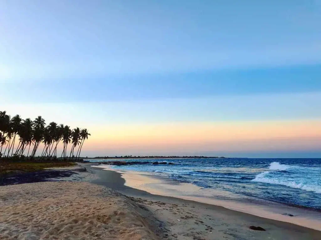 7 Best Beaches For Surfing In Sri Lanka Potuvil Beach - 7 Best Beaches For Surfing In Sri Lanka